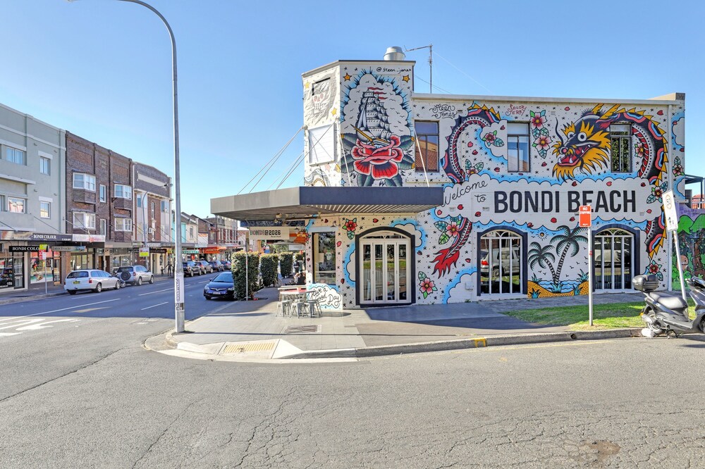 4 BR Apartment Short Walk to Bondi Beach