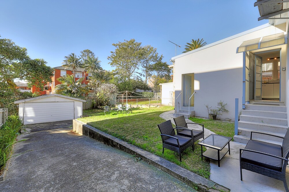 4 BR Apartment Short Walk to Bondi Beach