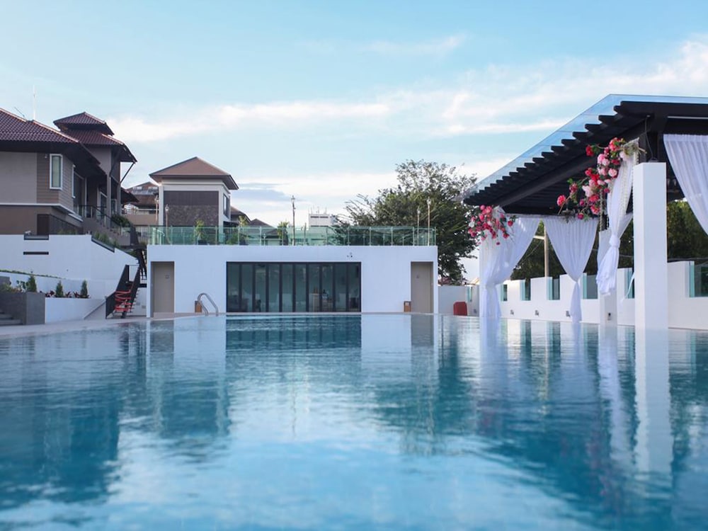 Casa Bianca In Kluang Hotel Rates Reviews On Orbitz