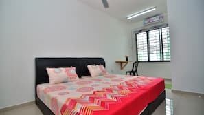 4 bedrooms, desk, laptop workspace, iron/ironing board