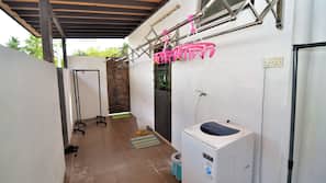 4 bedrooms, desk, laptop workspace, iron/ironing board