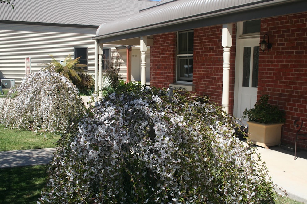 Property grounds, Millthorpe Boutique Motel