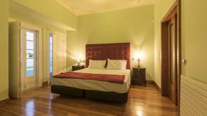 Desk, free cots/infant beds, free WiFi, linens