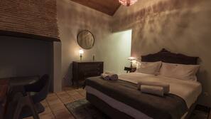 Desk, free cots/infant beds, free WiFi, linens