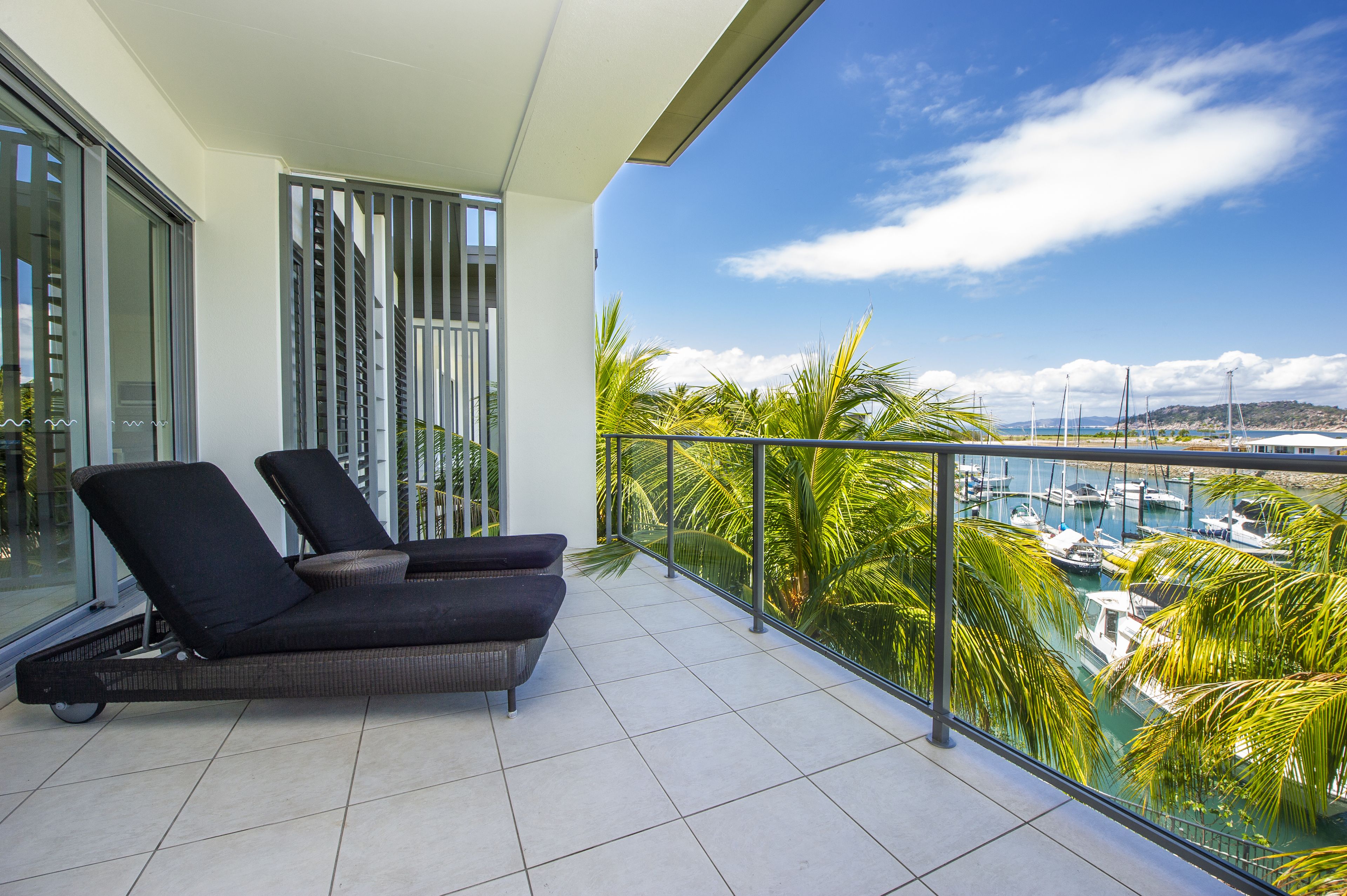 Blue on Blue Apartment 1031