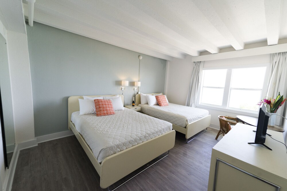 Broadmore Miami Beach