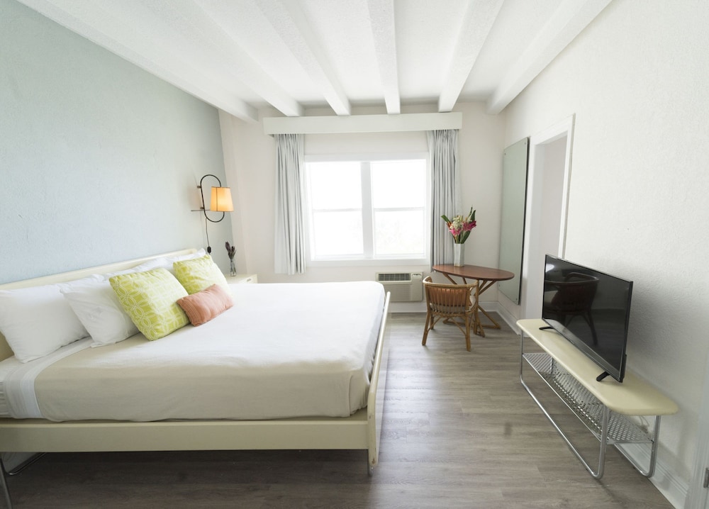 Broadmore Miami Beach