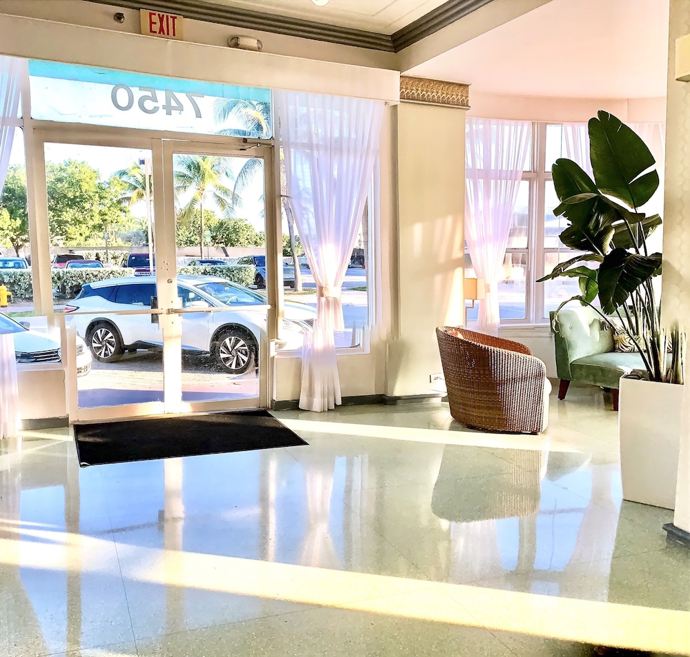 Broadmore Miami Beach