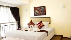 In-room safe, desk, iron/ironing board