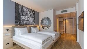 1 bedroom, hypo-allergenic bedding, in-room safe, desk