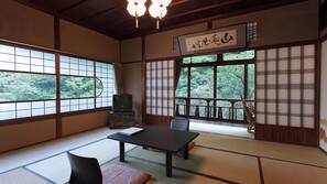 In-room safe, laptop workspace, free WiFi, linens