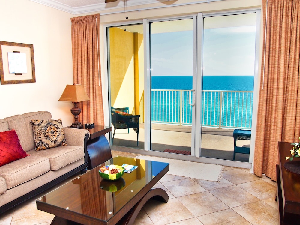 Relax and Enjoy this Tropic Winds 2/2 Condo w/ XL Balcony and Beach Service!