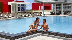 Outdoor pool, pool loungers