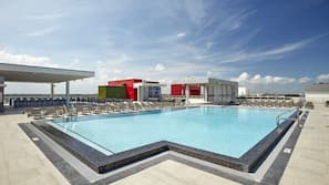 Outdoor pool, pool loungers