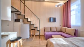 In-room safe, desk, soundproofing, free WiFi
