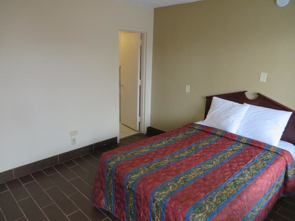 Room, Budgetel Inn & Suites