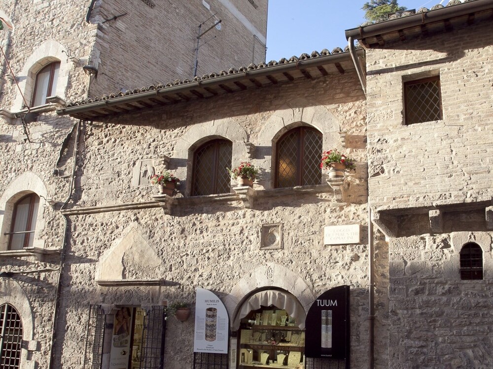 Foto - Loggia dei Maestri Comacini