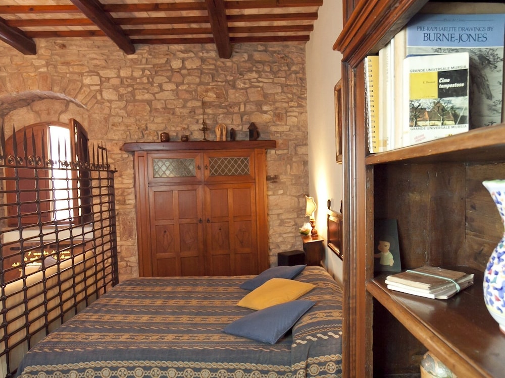 Foto - Loggia dei Maestri Comacini