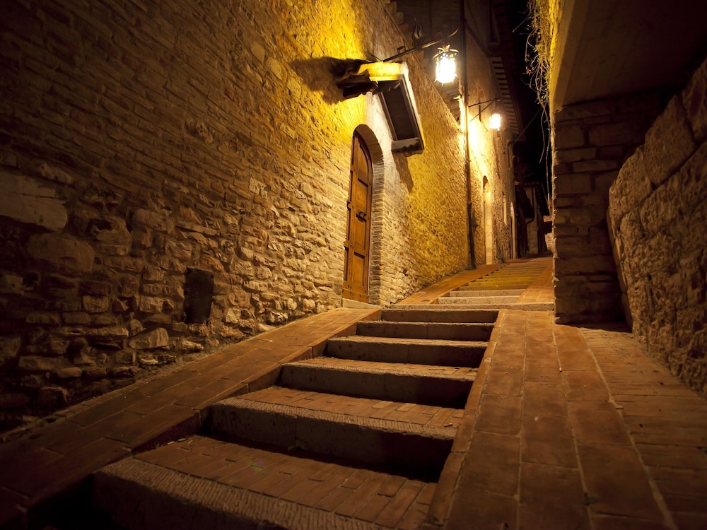Foto - Loggia dei Maestri Comacini