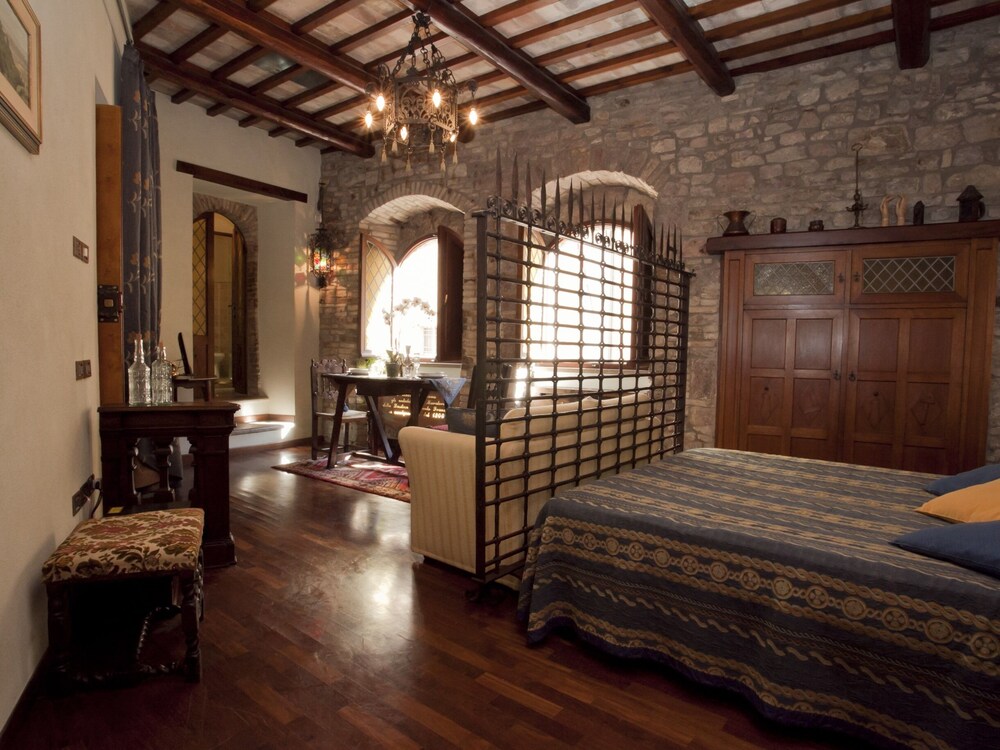 Foto - Loggia dei Maestri Comacini