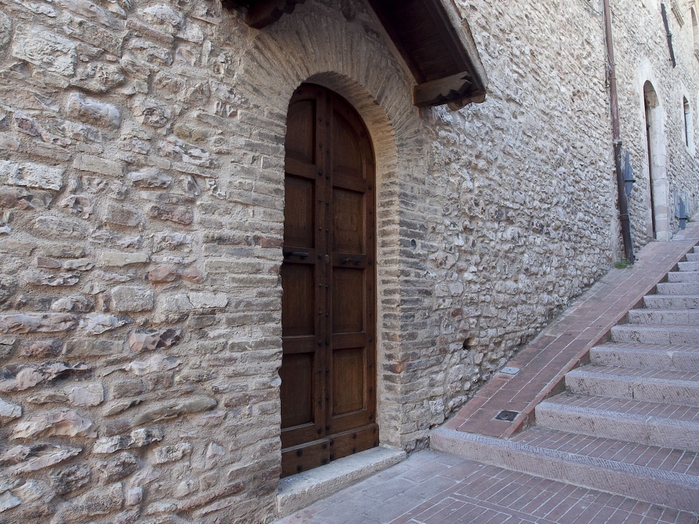Foto - Loggia dei Maestri Comacini