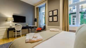 Egyptian cotton sheets, premium bedding, free minibar items