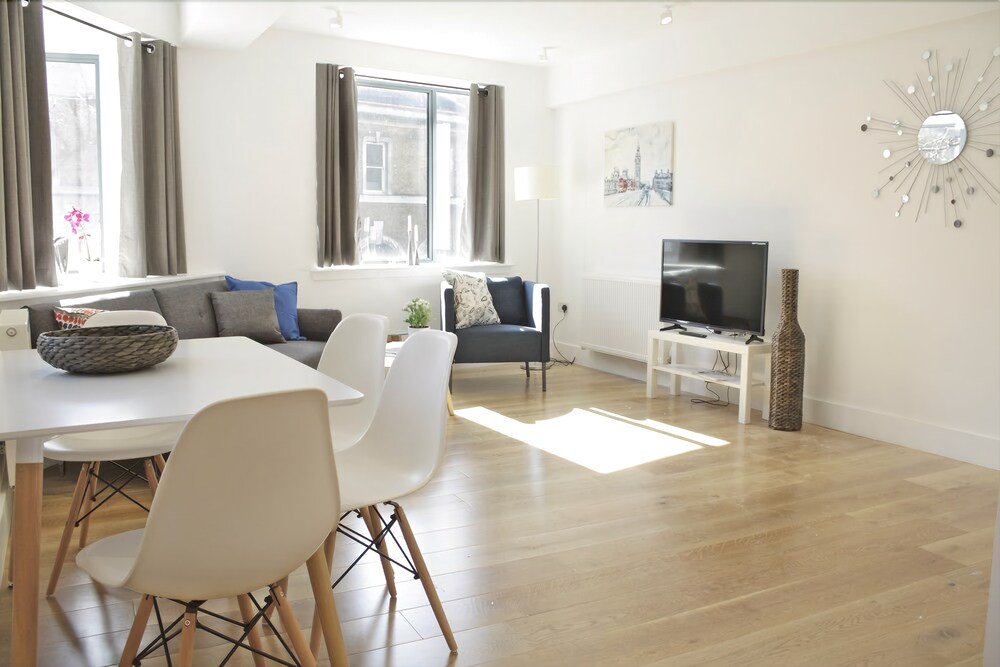 Urban Stay Shard View Apartments London 2019 Hotel Prices View From Hotel Featured Image