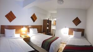 Down duvet, in-room safe, desk, free WiFi