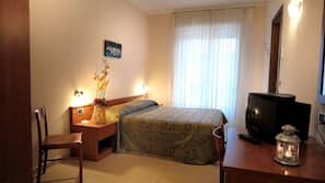 Escritorio, cunas o camas infantiles (de pago), wifi gratis