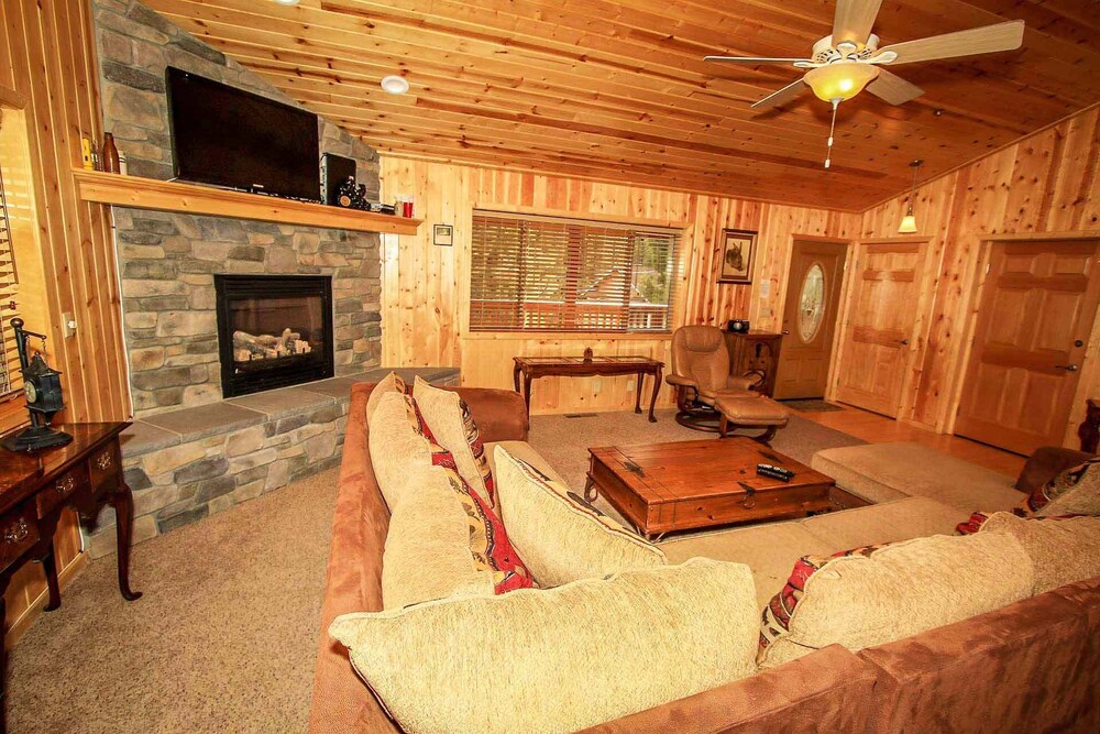 Luck Of The Irish Modern 3 Br Log Cabin Bbq Deck In Big Bear