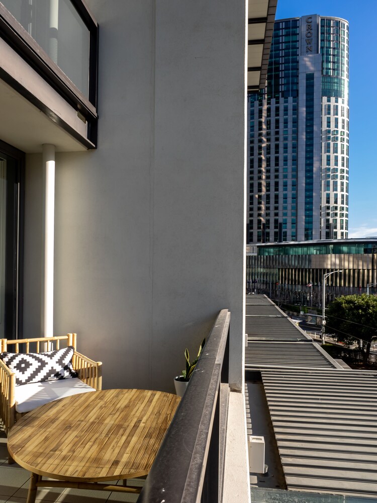 Sanctuary Apartments - Freshwater Place