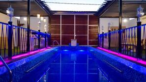 2 indoor pools, outdoor pool