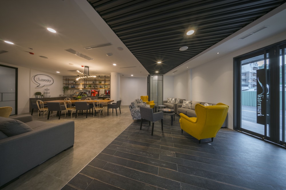 Watermark Hotel The Harbour In Kaohsiung Expedia - 