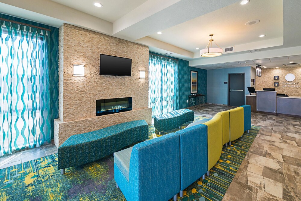 Lobby, Comfort Inn & Suites Oklahoma City near Bricktown