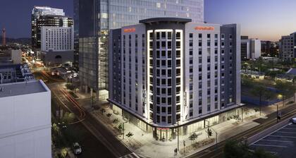Hampton Inn & Suites Phoenix Downtown