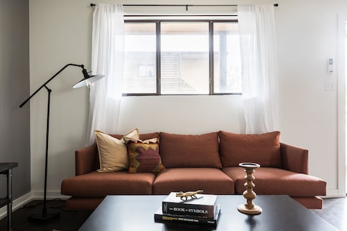 Check Expedia for Availability of Posh 1BR in Mid City by Sonder