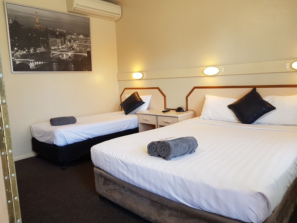 Wattle Tree Motel