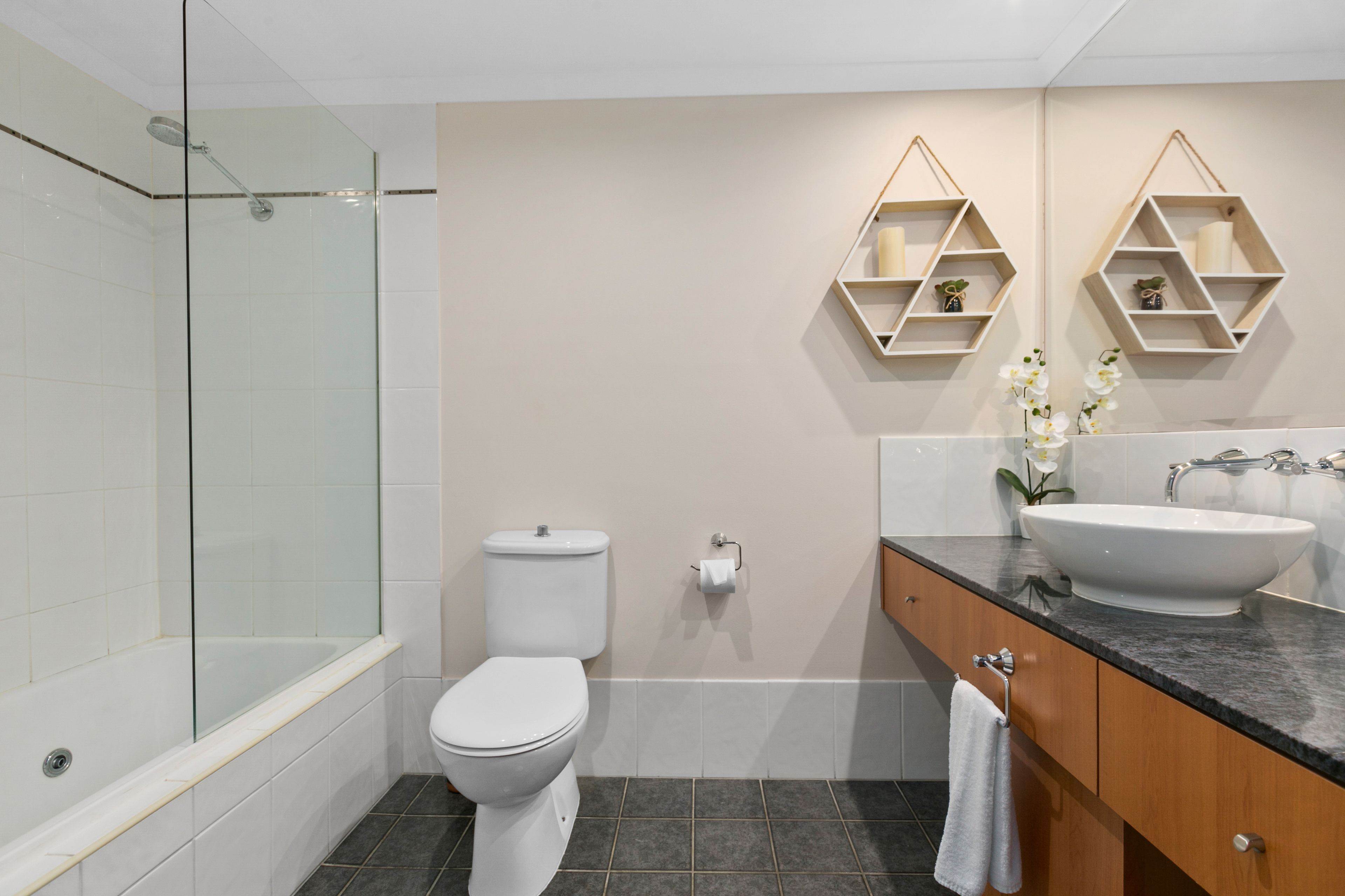 Poolside Apt. In Alamanda Beachfront Resort (41)