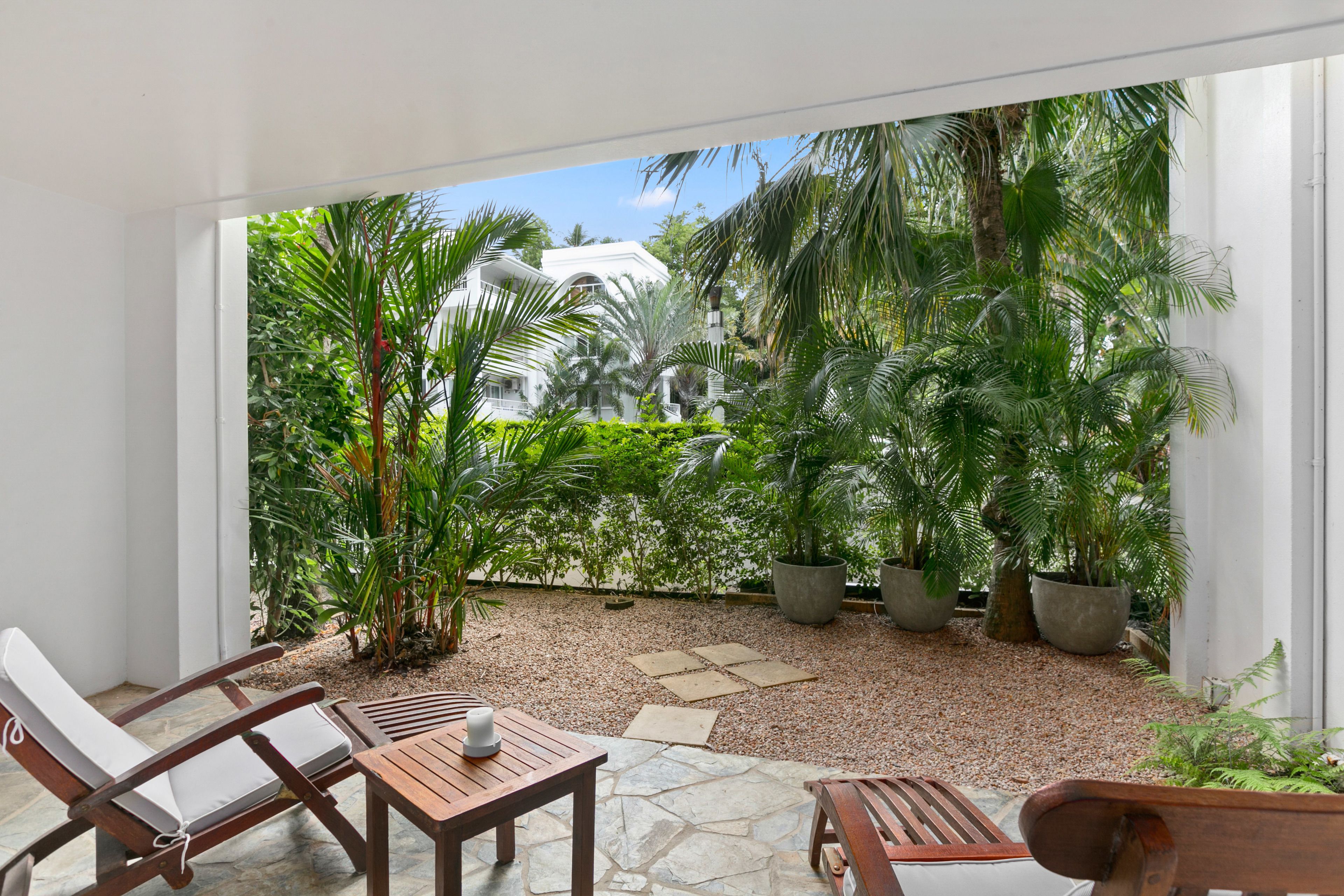 Poolside Apt. In Alamanda Beachfront Resort (41)