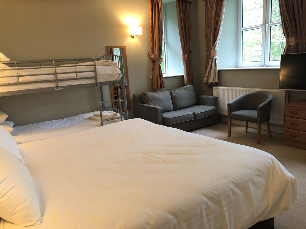 Room, Windermere Manor Hotel