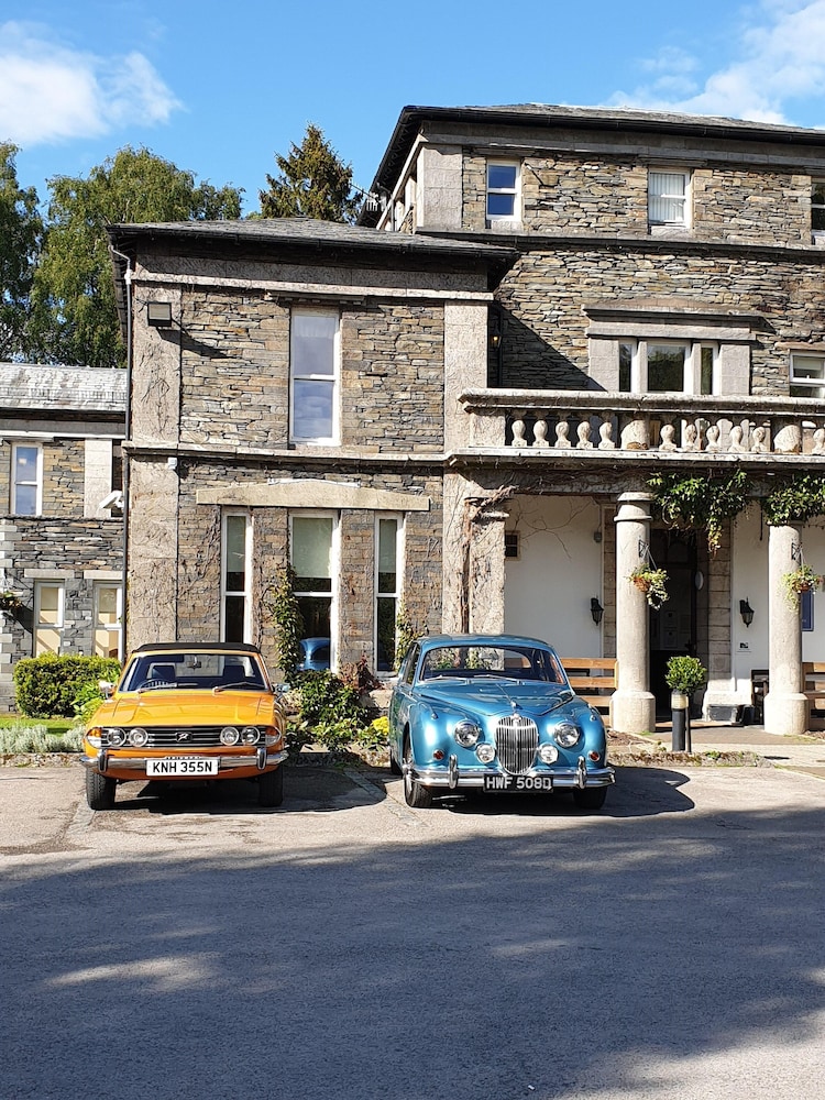 Front of property, Windermere Manor Hotel