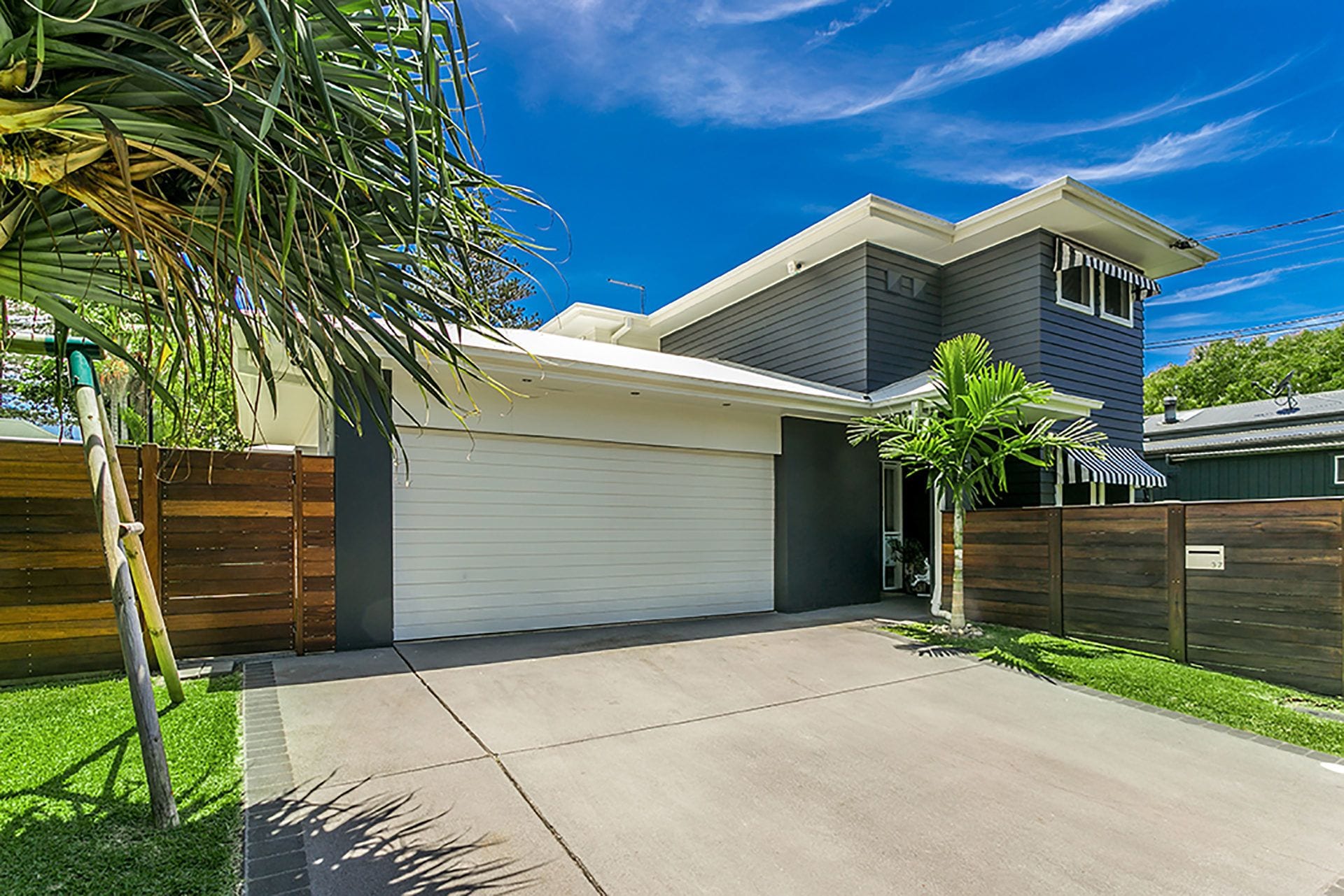 Elua Beach House - modern central home w/ swim spa