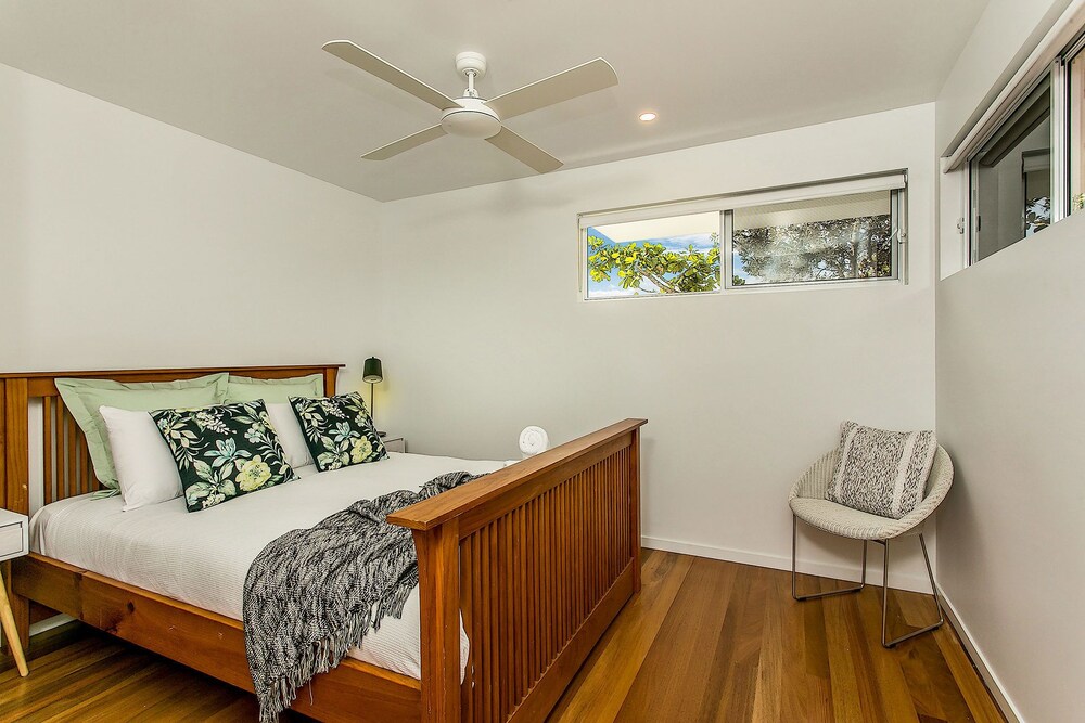 Alcorn House - Stylish beach house