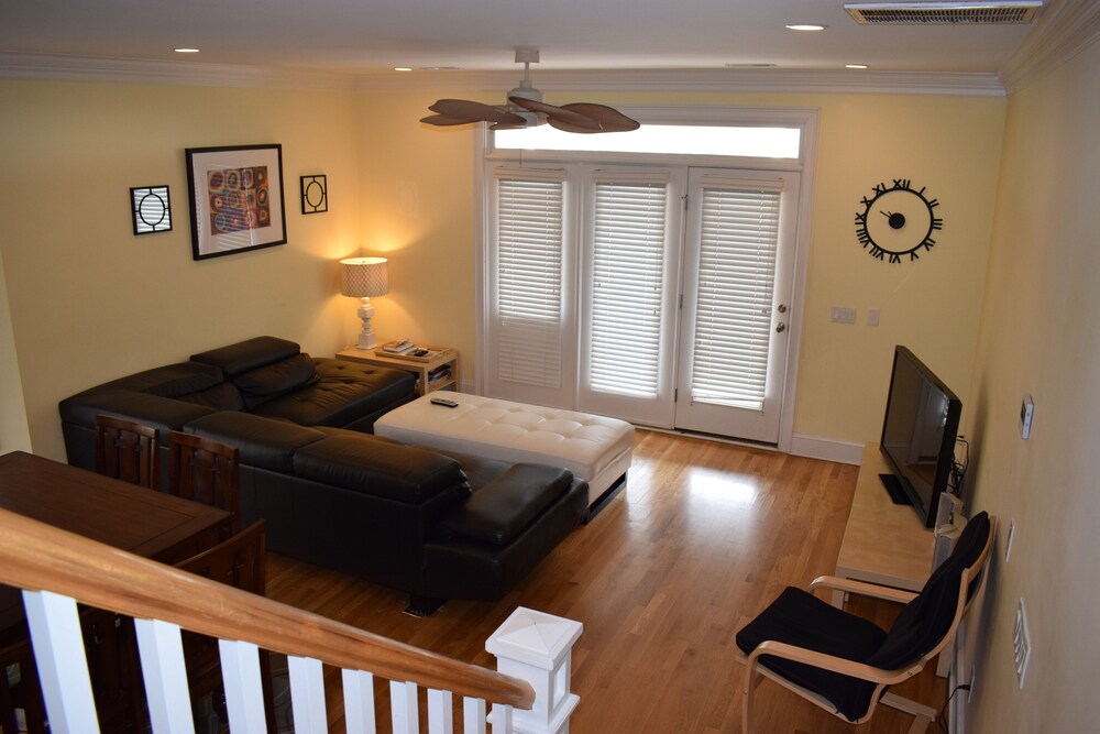 Fabulous views  - right across the street from the beach!