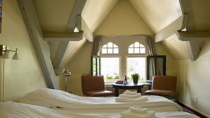 Een bureau, babybedden, extra bedden, gratis wifi