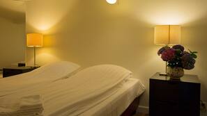 Een bureau, babybedden, extra bedden, gratis wifi