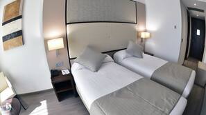Minibar, una cassaforte in camera, una scrivania, Wi-Fi gratuito