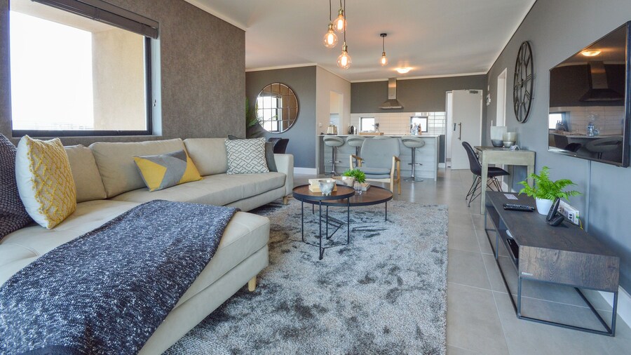 Waters Edge Luxury Apartments