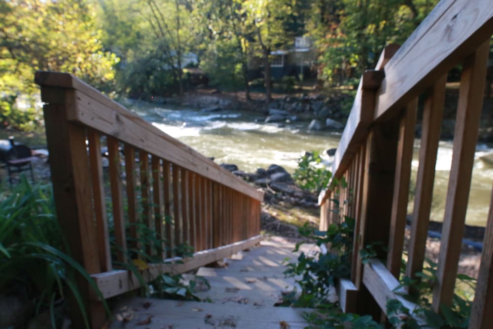 The Riverside Lodge at Chimney Rock in Chimney Rock Best Rates