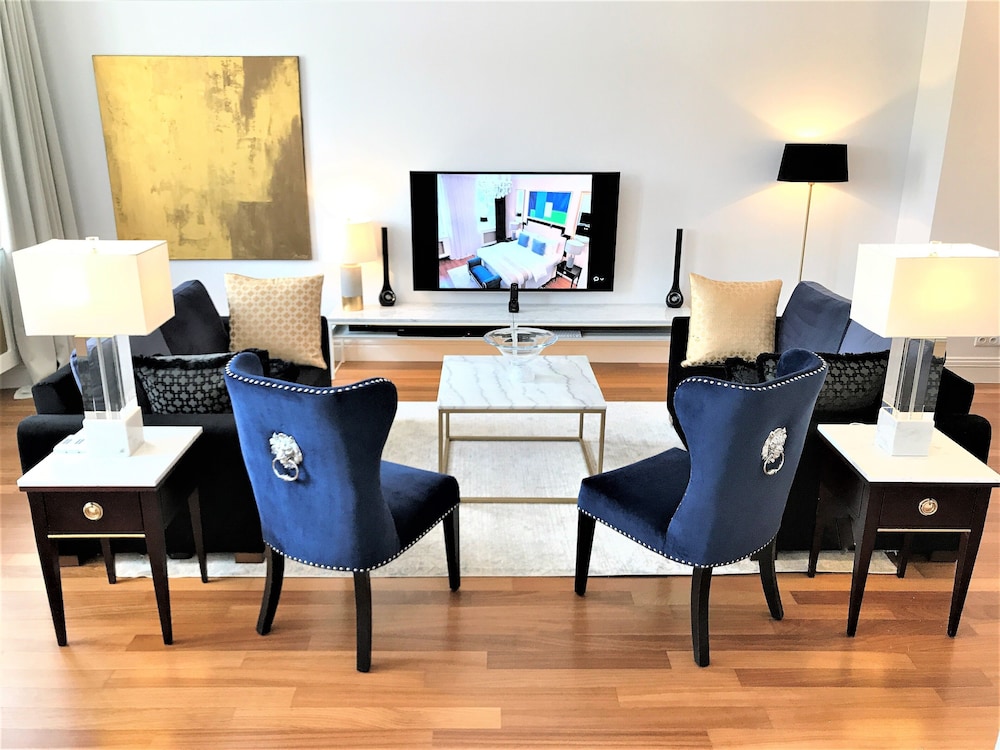 Mondrian Luxury Suites Apartments Warsaw Market Square In Warsaw Hotel Rates Reviews On Orbitz
